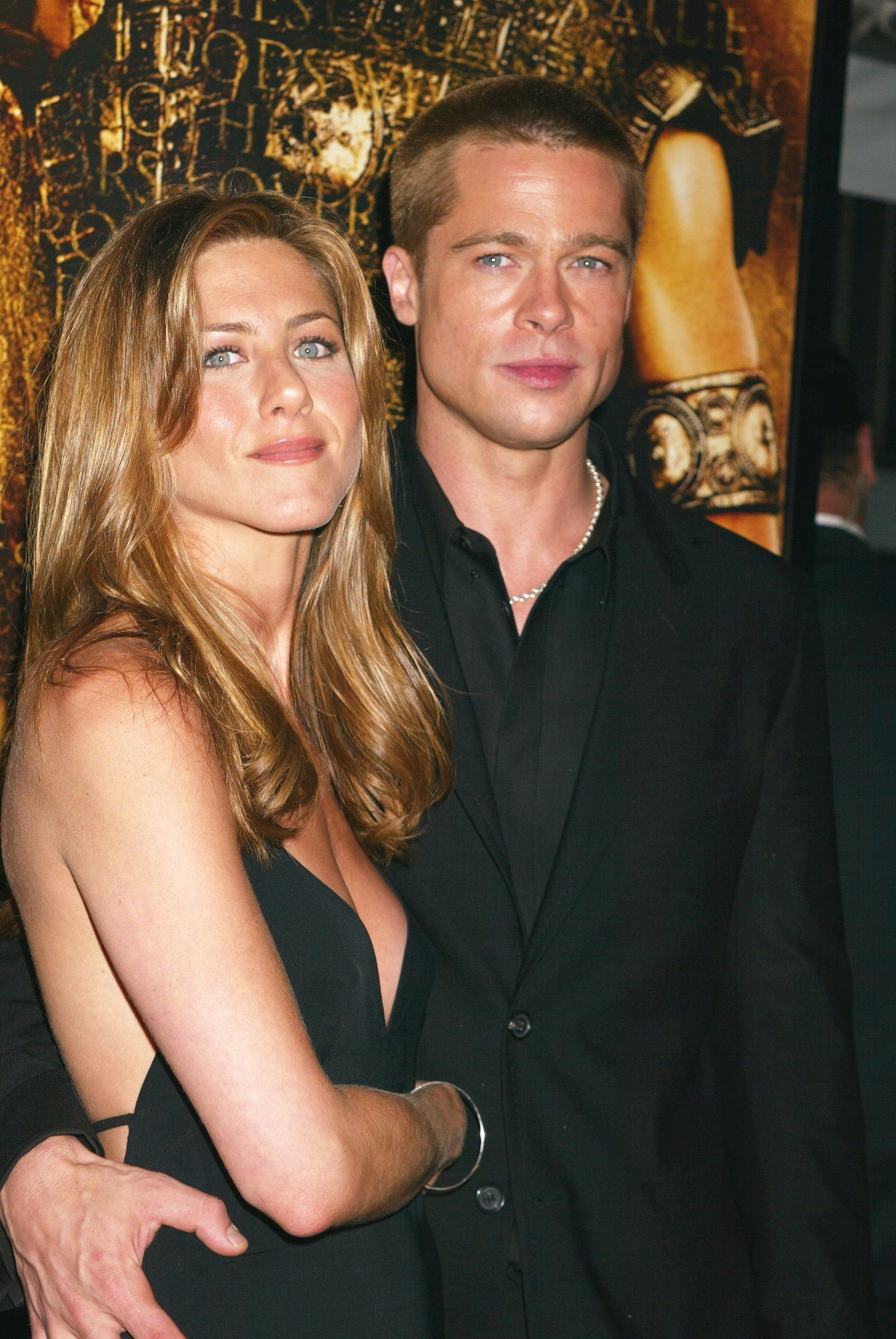 Jennifer Aniston Throws Christmas Party- invited Kate Hudson— and Brad Pitt!